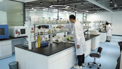 "三八"節(jié)預計化妝品網(wǎng)絡(luò)零售額超2.5億元!濟南高新區(qū)美妝產(chǎn)業(yè)再創(chuàng)新佳績